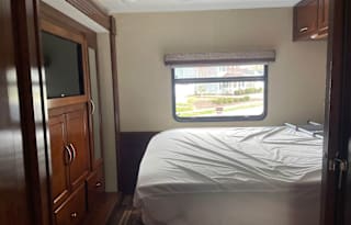 2018 Coachmen RV Pursuit 33 BH