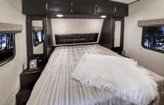 2019 Grand Design Image 2400BH *Bella