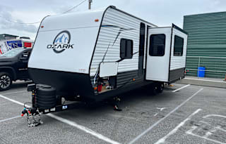 24 Ozark, King and Bunk beds