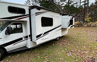 2023 Coachmen RV Freelander 26DS Ford 450