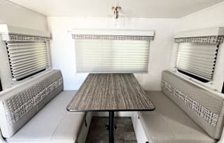Intimate Camper for Lovers!