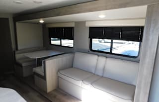 RNT158 - 2024 Coachmen Catalina 261BHS