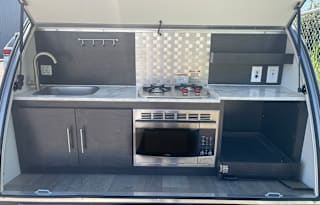 2022 nuCamp RV TAG XL 6-Wide