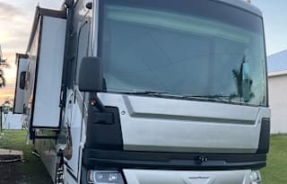 2009 Fleetwood Bounder 38F
