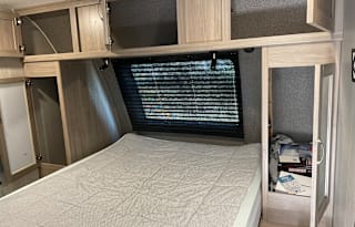 2021 Coachmen RV Freedom Express Liberty Edition 326BHDSLE