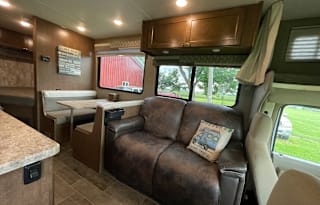 R&R time is important! Charming RV! Pet friendly!