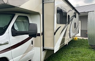 2018 Thor Motor Coach Quantum LF31