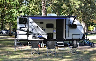 2020  Wolf Pup Black Label Bunk house FALL pricing