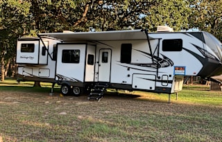 2018 Forrest River Heritage Glenn LTZ 372RD