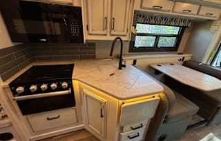 New Bright 2021 Jayco Alante 29F with Bunk beds