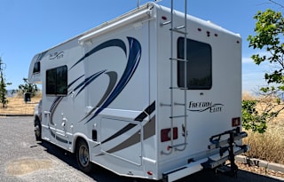 Thor Motor Coach Freedom Elite 22FE w/Lots Upgrade