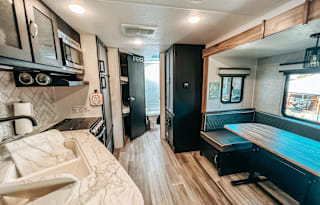 Mountain Peak Family + Pet friendly Bunkhouse!