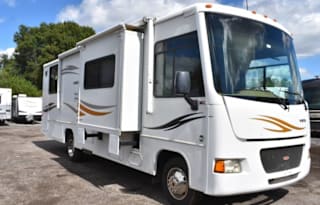 2010 Winnebago Vista 30W