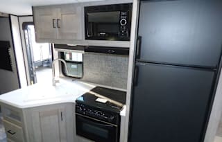 **2021 Heartland Mallard 312 (36’)**