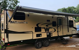 2017 Winnebago Minnie 2455 BHS