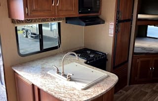 (Unit 33) Keystone with bunks & Outside kitchen