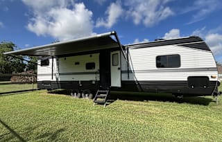 2022 Keystone RV Hideout 32LBH