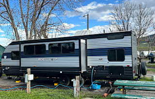 2022 Fully Loaded Cherokee Grey Wolf 26DBH-L