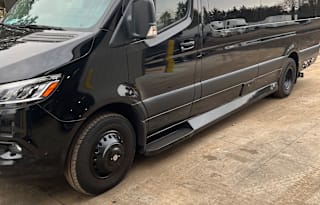 Luxe Cruiser (Ghost Edition 24ft)