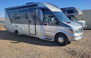 Full size bathroom, Easy to drive