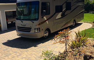 2016 Coachmen Pursuit - Karma Kruiser