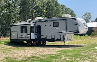 White Knights Pick-A-Site Camper Rental