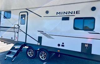 2021 Winnebago Industries Towables Minnie 2801BHS