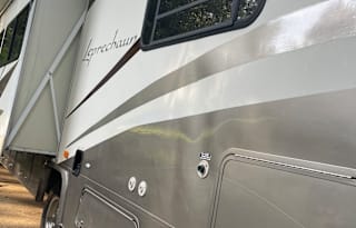 2004 Coachmen RV Leprechaun 315SS