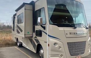 2017 Winnebago Vista LX 30T