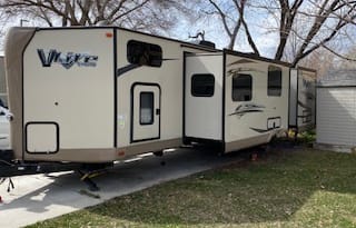 PERFECT Family RV Trailer Bunk House-PetsWelcome