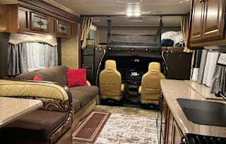 Fini’s Cozy Camper Rental