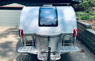 Teardrop trailer lightweight and easily and fun