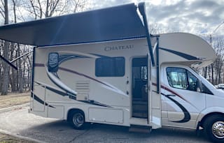 Mercedes Sprinter Thor Motor Coach Chateau 24 HL
