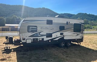 Family Fun Toy Hauler 2018 Jayco Octane Super Lite