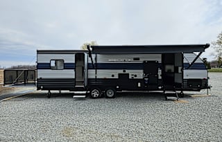 "RIGGS" Family Friendly Camper and Toy Hauler