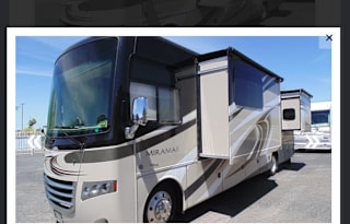 2017 Thor Motor Coach Miramar 34.4