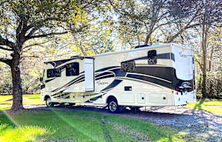 2021 Coachmen RV Mirada 35BH