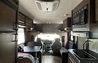 Travellovers - Majestic 23A