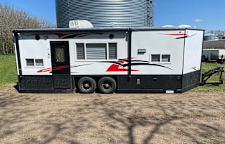 Sleeps 8. 2019 Ice Castle RV Edition.