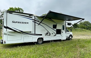 Midnight Sun, 2019 Sunseeker 32ft, fully stocked!!