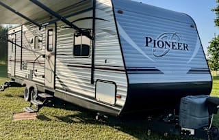 2015 Heartland Pioneer with Bunks