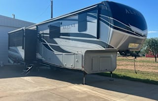 2022 Keystone RV Alpine 3910RK