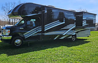 Finger Lakes RV Rentals Quantum