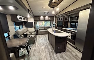 #31-'22 Grand Design Midbunk/Rear living 5th Wheel