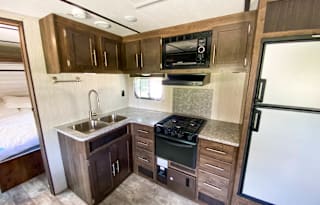 2020 Crossroads Volante Bunkhouse for 10!