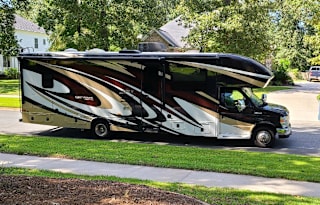 Classy Class 'C' motorhome built for fun!