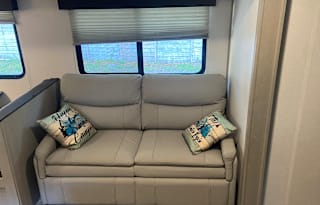 2022 Prime Time RV Tracer Ultra Lite 2910BHS