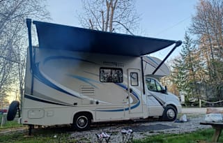 Shirley's SS Minnow Class C Thor Freedom Elite