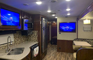 2017 Coachmen RV Mirada 35BH