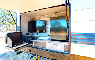 2022 CrossRoads Zinger 333D Travel Trailer